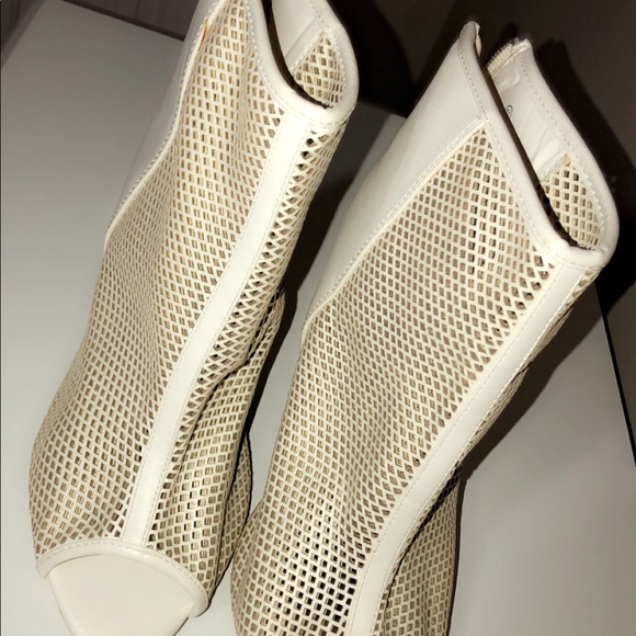 Heels - Picture 6 of 6